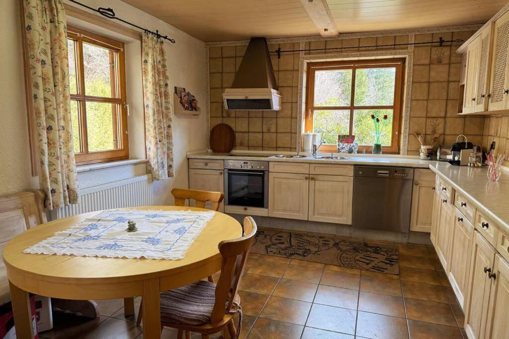 Romantisches Alpenchalet - Mit Sauna Und Kamin - Ruhig Und Zentral Bad Tölz Extérieur photo